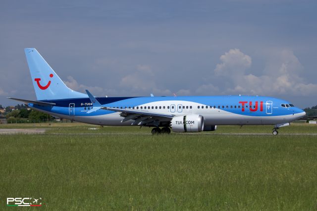 Boeing 737 MAX 8 (G-TUOA)