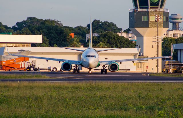 Boeing 737-800 (PR-GUM)