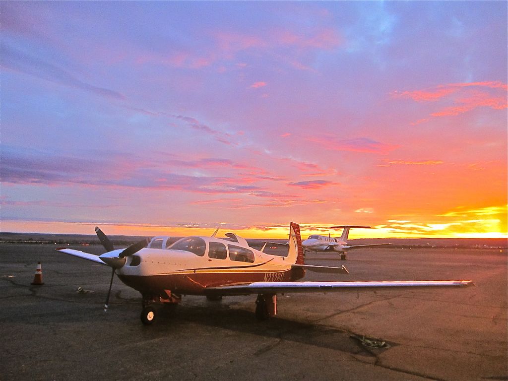 Mooney M-20 Turbo (C-FDRX)