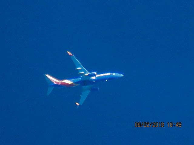 Boeing 737-800 (N8659D)
