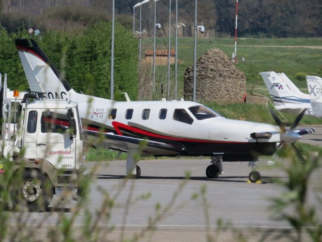 Grumman G-40 Avenger (N850AC) - airport of La Mole - ST Tropez - 03 avril 2013