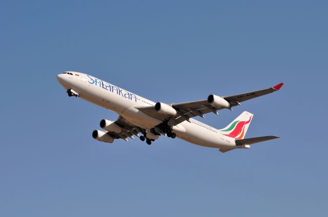 Airbus A340-300 (4R-ADE) - 2012/2/4