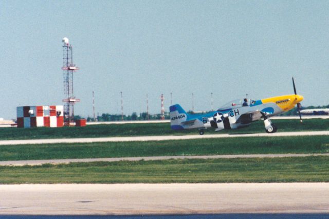 North American P-51 Mustang (NL151RJ)