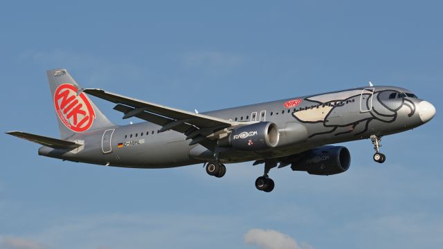 Airbus A320 (D-ABHL)