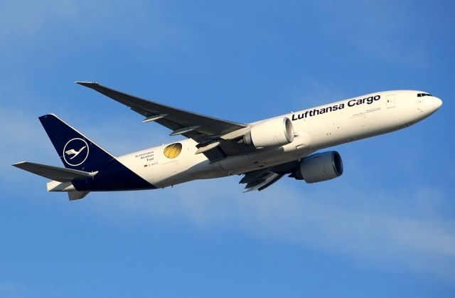 BOEING 777-200LR (D-ALFG)