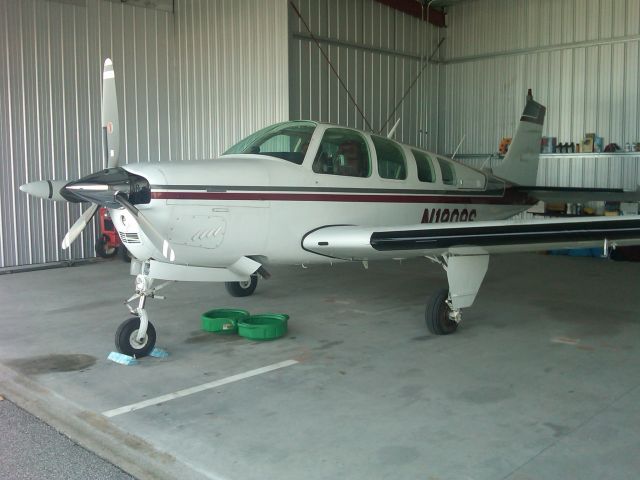 Beechcraft Bonanza (36) (N1809S)