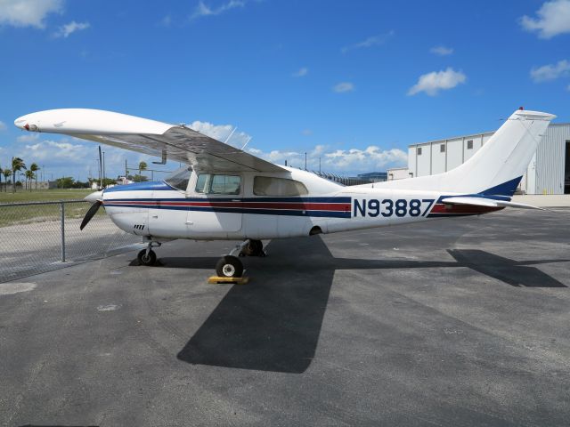 Cessna Centurion (N93887) - The Two Ten is Cessna's best single engine.