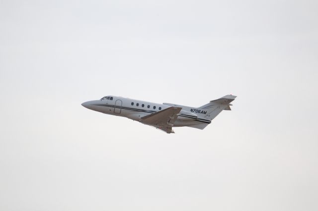 Hawker 800 (N706AM)