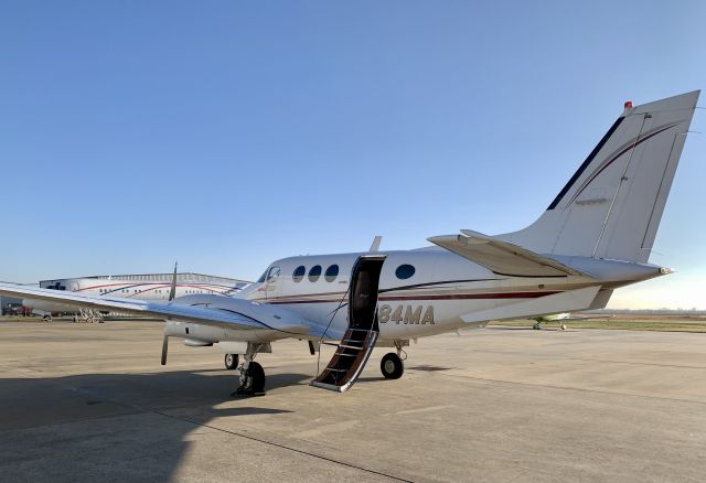 Beechcraft King Air 90 (N984MA)