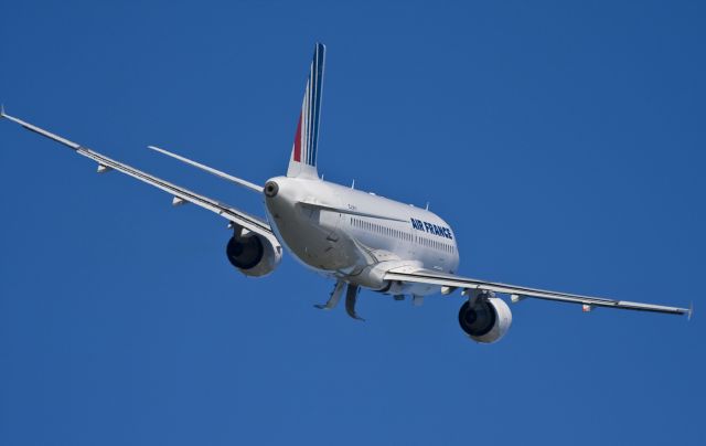 Airbus A320 (F-GKXG) - airbus A320