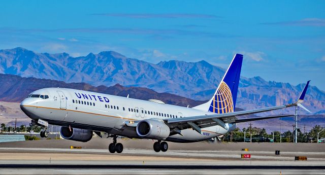 Boeing 737-900 (N69816) - N69816 United Airlines 2014 Boeing 737-924(ER) - cn 42176 / 4802 - Las Vegas - McCarran International Airport (LAS / KLAS)br /USA - Nevada December 2, 2016br /Photo: Tomás Del Coro