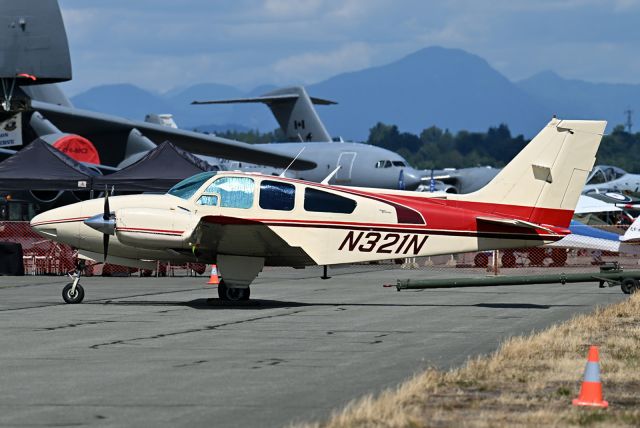 Beechcraft 55 Baron (N321N)