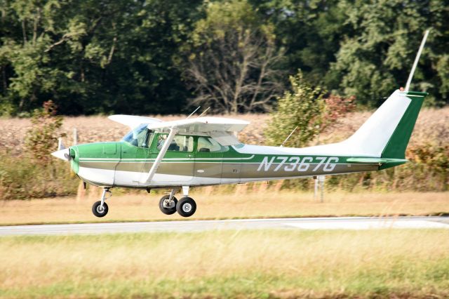 Cessna Skyhawk (N7367G)