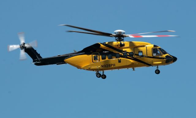 Sikorsky Helibus (N928PH)