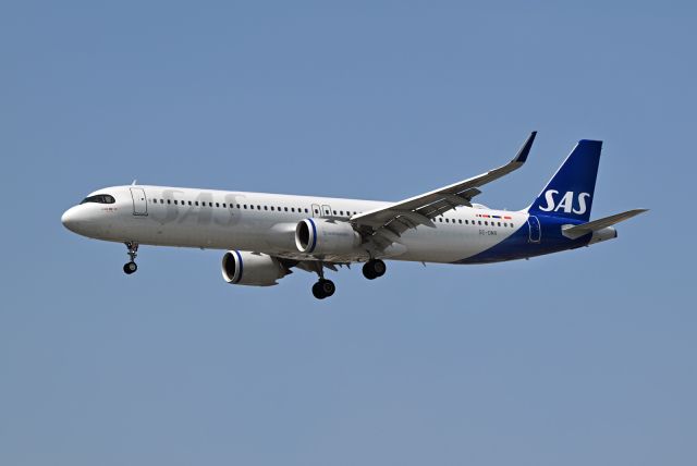 Airbus A321neo (SE-DMR)