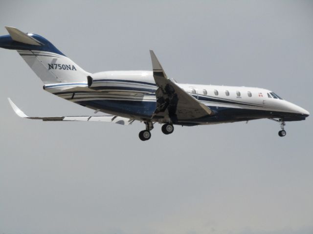 Cessna Citation X (N750NA) - Landing RWY 20R