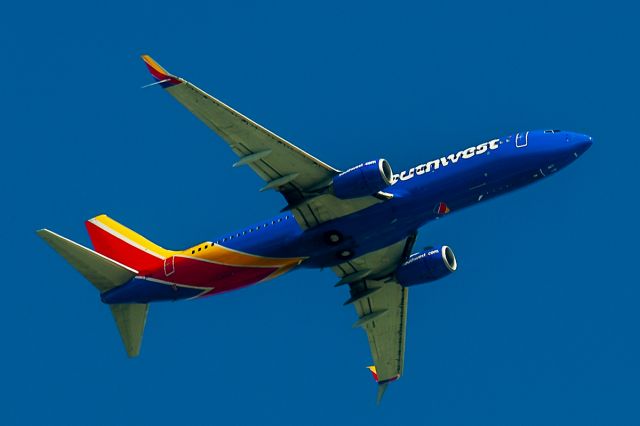 Boeing 737-800 (N8671D) - 4/11/2020 Traversing DFW's Bravo airspace while on approach to KDAL