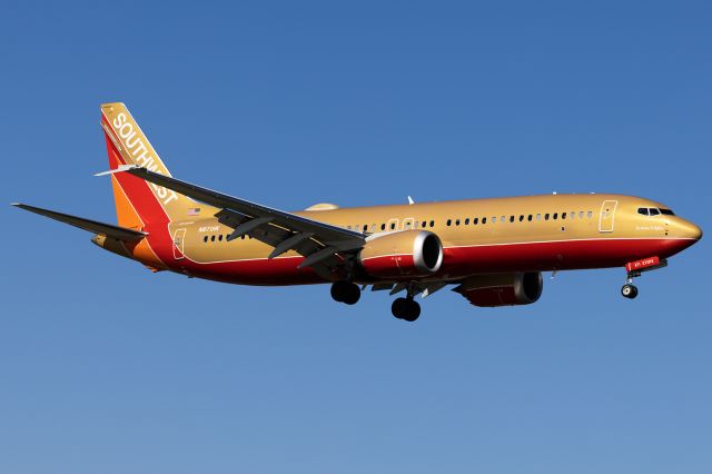 Boeing 737 MAX 8 (N871HK)