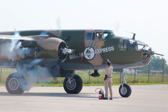 North American TB-25 Mitchell (N410V) - No 2 engine start for the EAA's B-25 at ATW Int. 