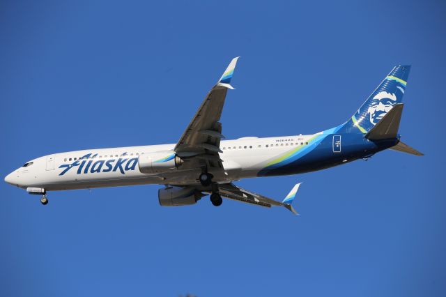 Boeing 737-900 (N464AS)