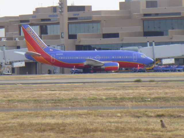 BOEING 737-300 (N521SW)