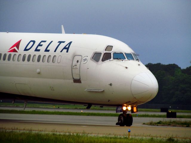 McDonnell Douglas MD-88 (N969DL)