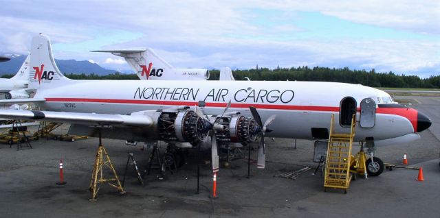 Douglas DC-6 (N6174C)