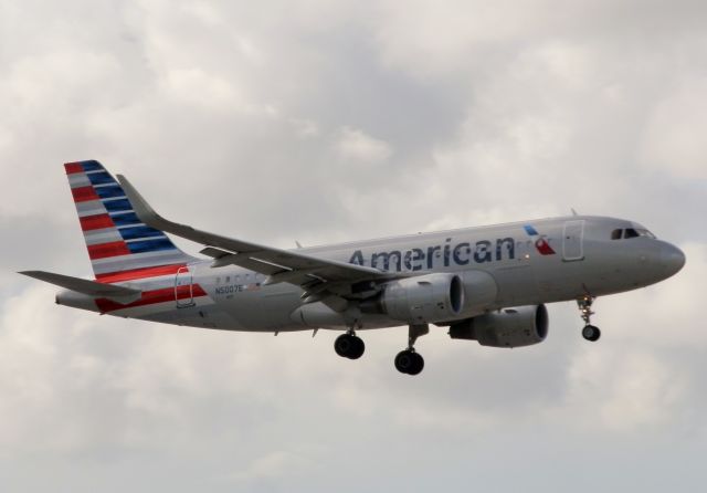 Airbus A319 (N5007E)