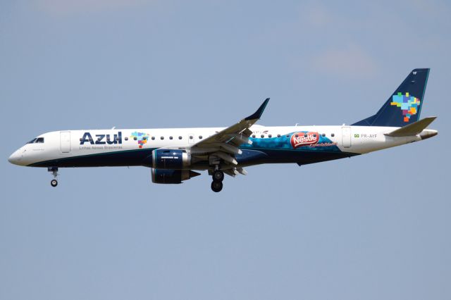 EMBRAER 195 (PR-AYF)