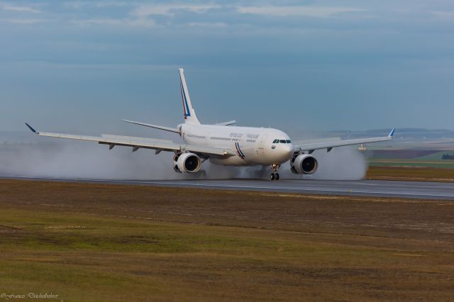 Airbus A330-200 (F-UJCS)