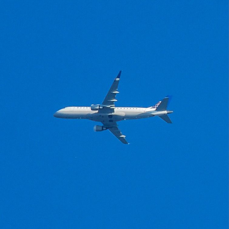 Embraer 175 (N88330) - 10/27/20.