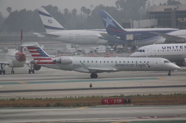 Canadair Regional Jet CRJ-700 (N537EA)