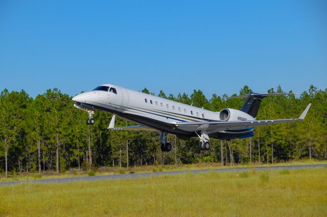 Embraer Legacy 600/650 (N908FL)