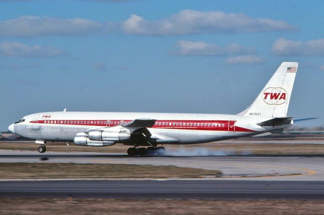 Boeing 707-100 (N6763T) - Twa 707 touching down at O'Hare back in 1976