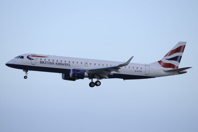 Embraer ERJ-190 (G-LCYS) - Flight times of two Embraer 190-100SR for British Airways City Flyer in technical scale in Tenerife staying overnight in the airport, departing the next day for UK. -