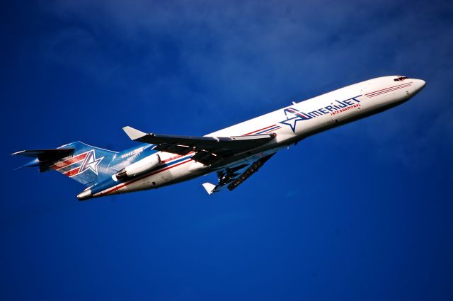 Boeing 727-200 (N994AJ) - AmeriJet taking off from SXM