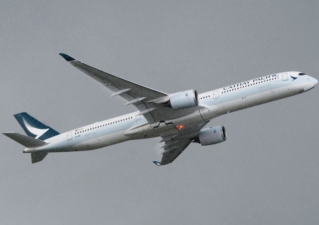 Airbus A350-1000 (B-LXR) - Cathay Pacific A350-1041 climbing out of Hong Kong in some heavy rain!
