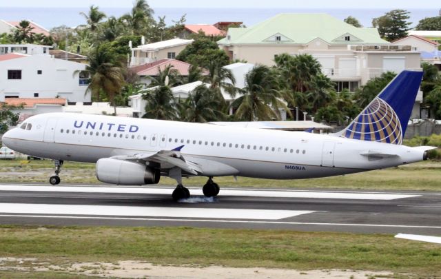 Airbus A320 (N408UA)