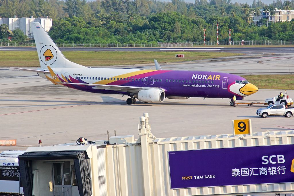 Boeing 737-700 (HS-DBA)