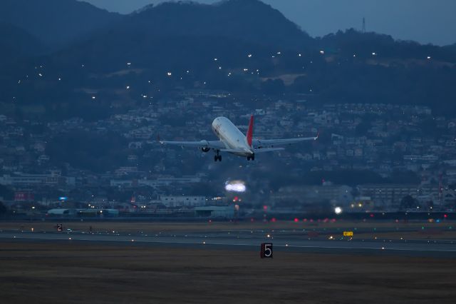 Embraer 170/175 (JA211J)