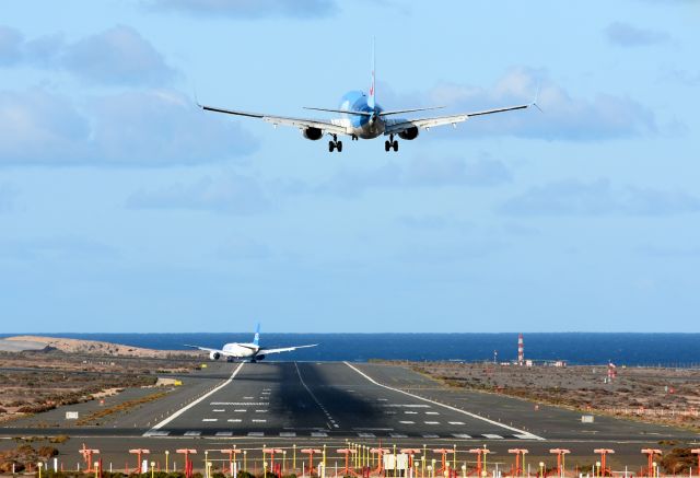 Boeing 737-800 (D-ATYB) - Go around on runway 03L.