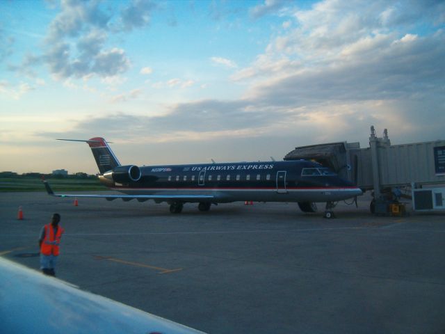 Canadair Regional Jet CRJ-700 (N228PS)