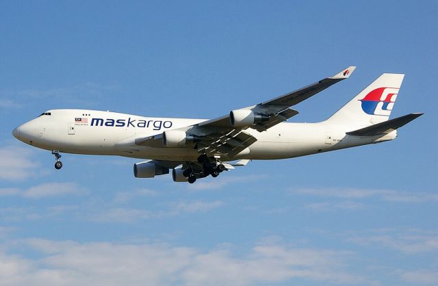 Boeing 747-400 (9M-MPR)