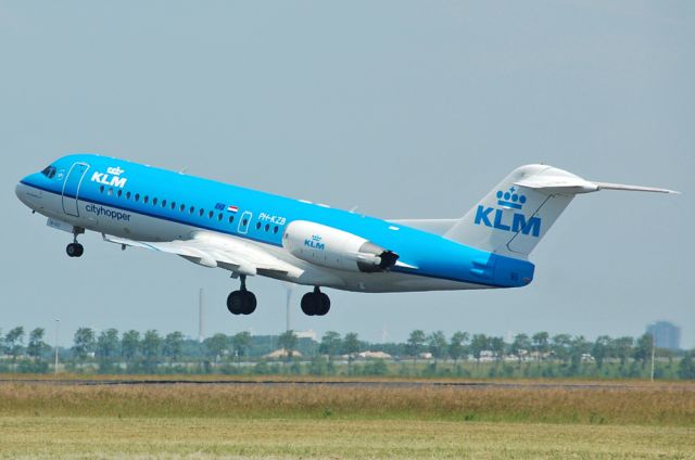 Fokker 70 (PH-KZB)