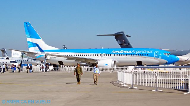 Boeing 737-800 (LV-GVE) - Presentación estática en FIDAE 2018 - Abril 05 de 2018