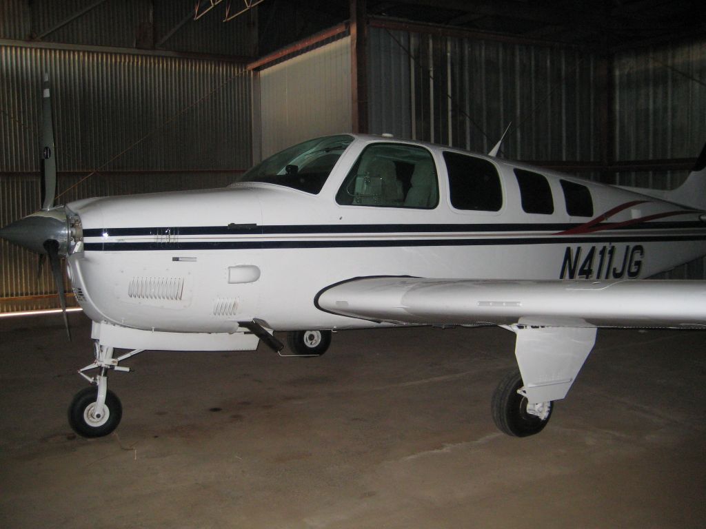 Beechcraft Bonanza (36) (N411JG)