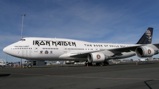 Boeing 747-400 (TF-AAK)