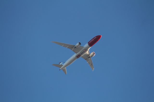 Boeing 787-9 Dreamliner (G-CKWE) - FINAL APROCH