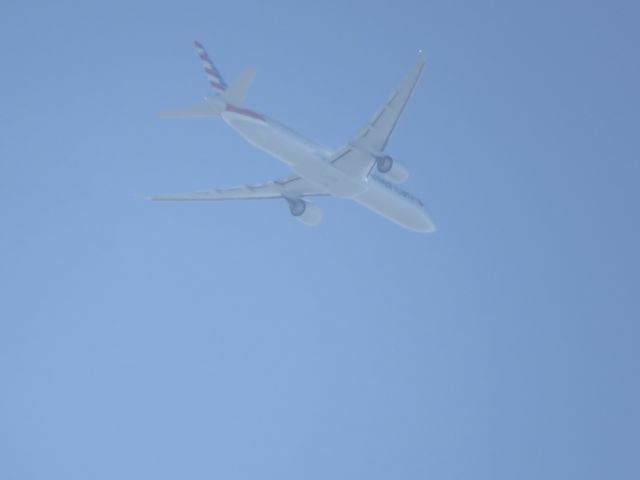 BOEING 777-300ER (N728AN)