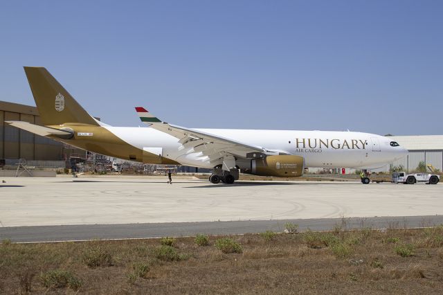 Airbus A330-200 (HA-LHU)